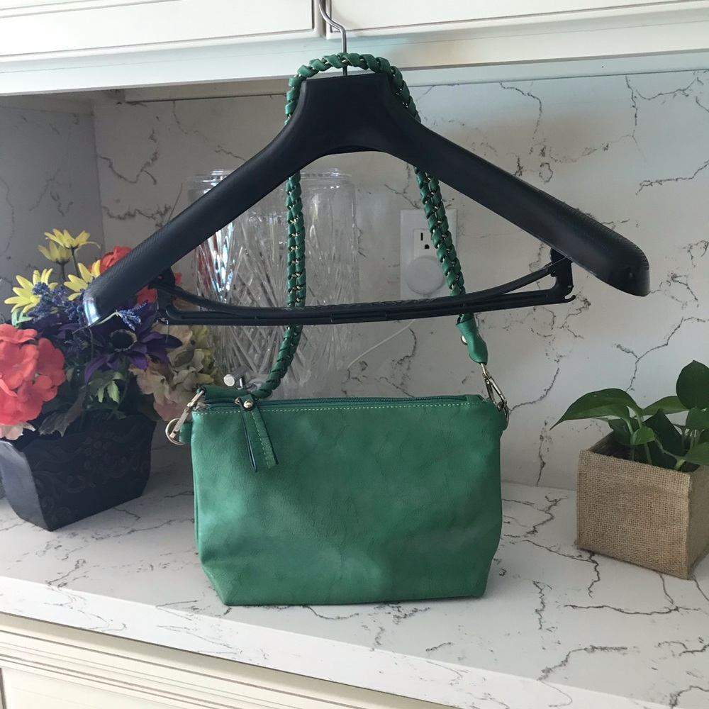 Green Spacious Shoulder Handbag